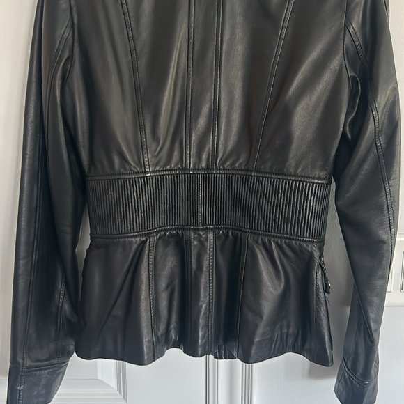 Great condition. Danier leather Jacket xxs - Picture 6 of 6